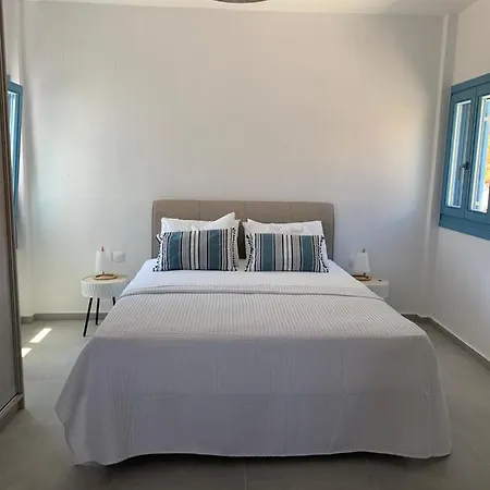 Semesterbostad On The Beach, Leivadakia, Serifos