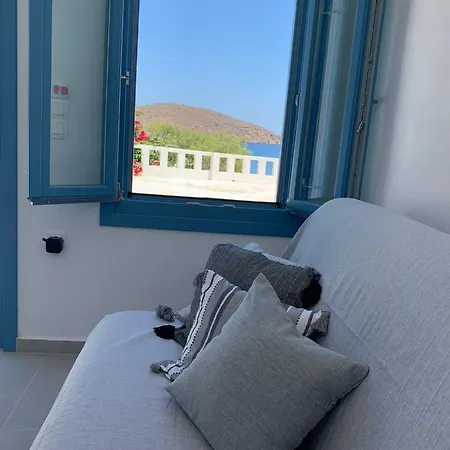 On The Beach, Leivadakia, Serifos * リバディオン