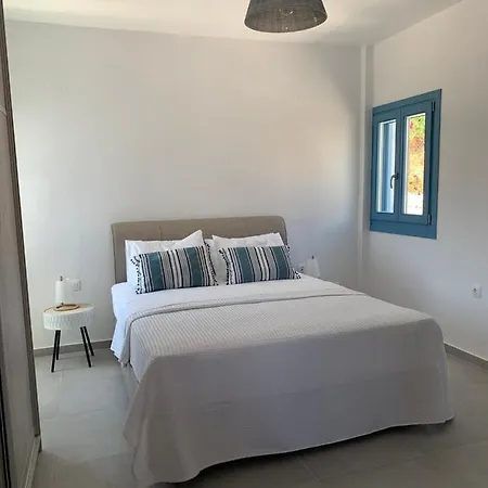 On The Beach, Leivadakia, Serifos リバディオン