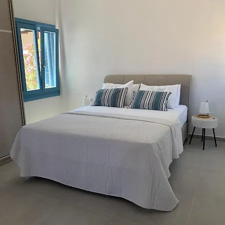 On The Beach, Leivadakia, Serifos 別荘