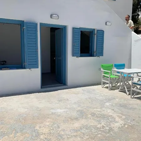 On The Beach, Leivadakia, Serifos リバディオン