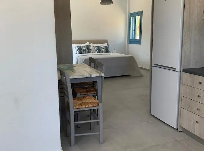 On The Beach, Leivadakia, Serifos Casa vacanze *